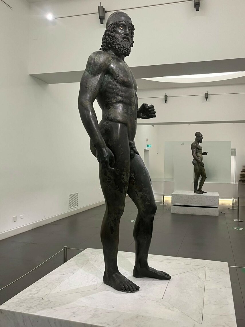 I Bronzi Di Riace Il Capolavoro Dell arte Greca Custodito In Calabria i-bronzi-di-riace-il-capolavoro-dell-arte-greca-custodito-in-calabria